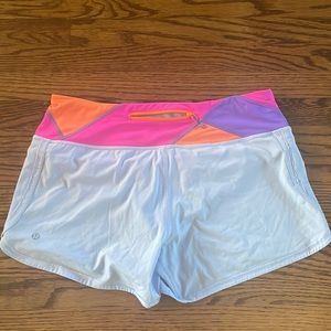 Lululemon, Groovy run shorts cool breeze lavender